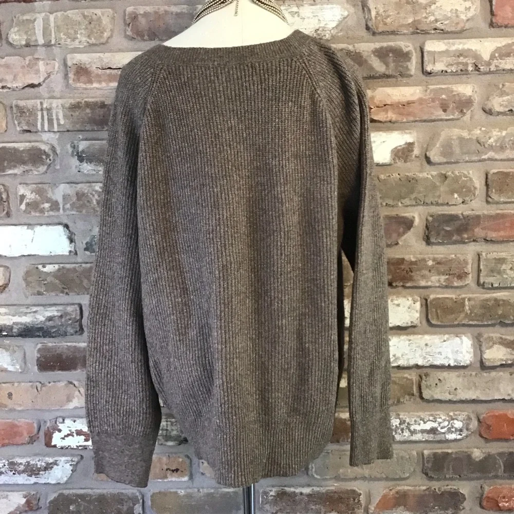 OLD NAVY Women's Mushroom Brown Heathered Shaker Stitch V-Neck Sweater L